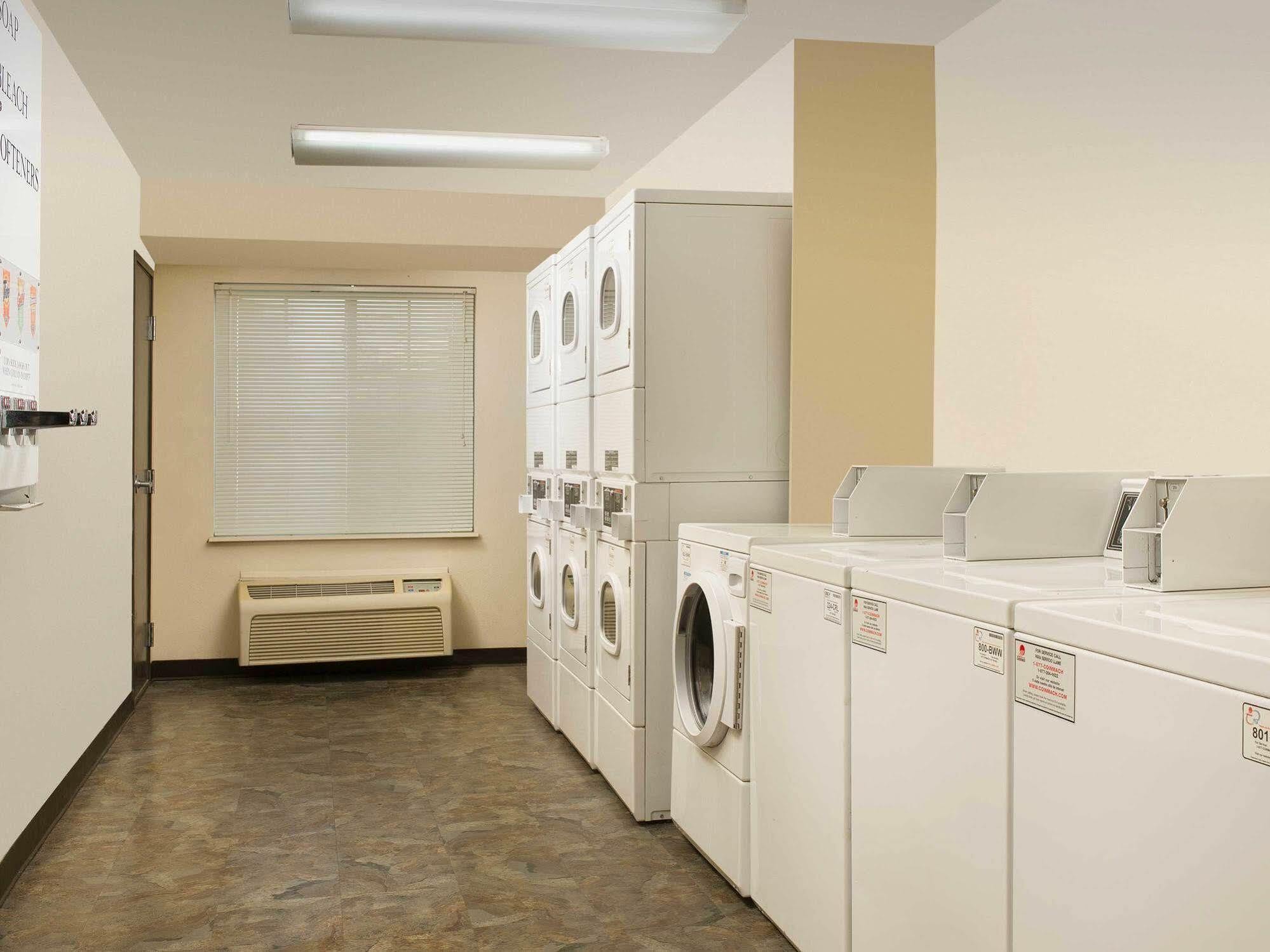 Extended Stay America Select Suites - Charleston - Ashley Phosphate Rd. Норт-Чарлстон Екстер'єр фото